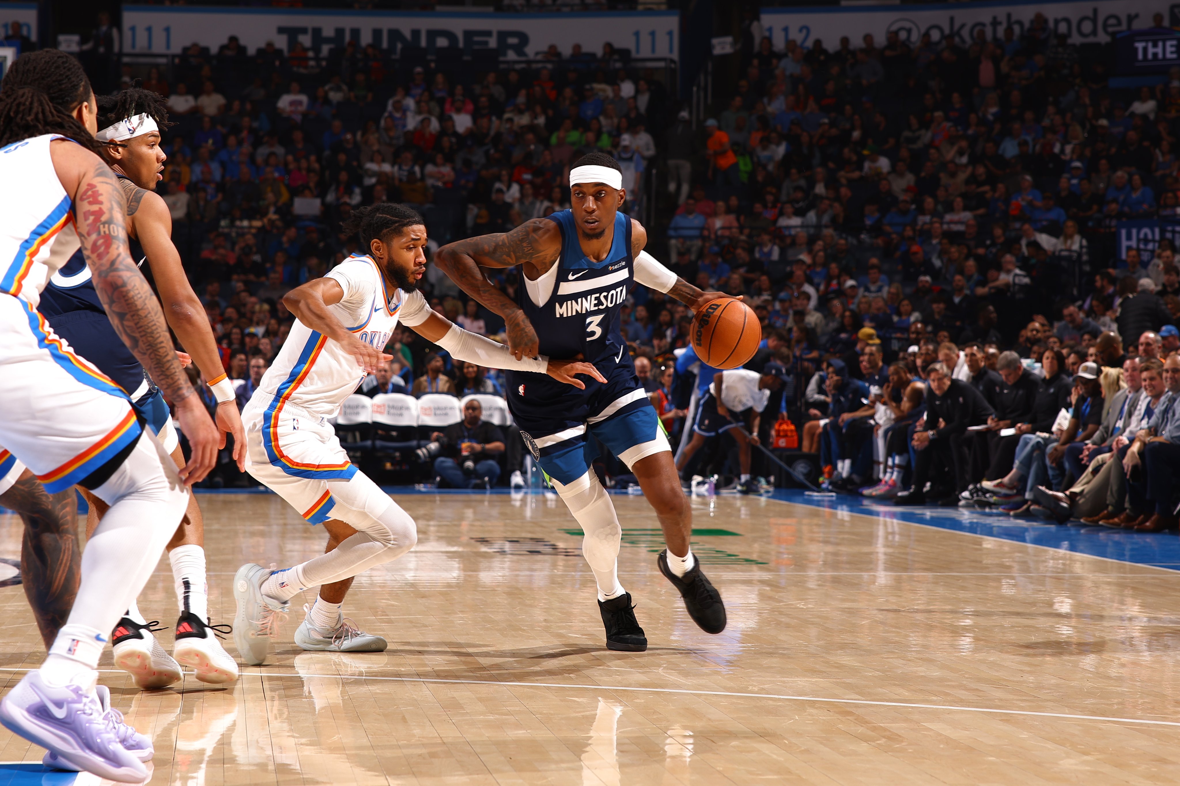 Timberwolves logra una impresionante remontada ante el Thunder