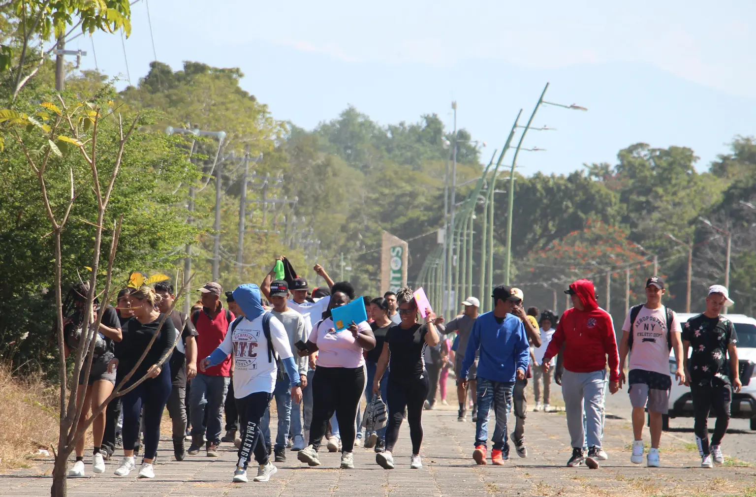 Venezolanos buscan que México los incluya en ‘vuelos humanitarios’ para retornar al país tras las restricciones de Trump