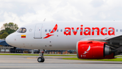 Aerolínea Avianca inicia nuevas medidas para viajeros venezolanos: Deben presentar tiquete de salida