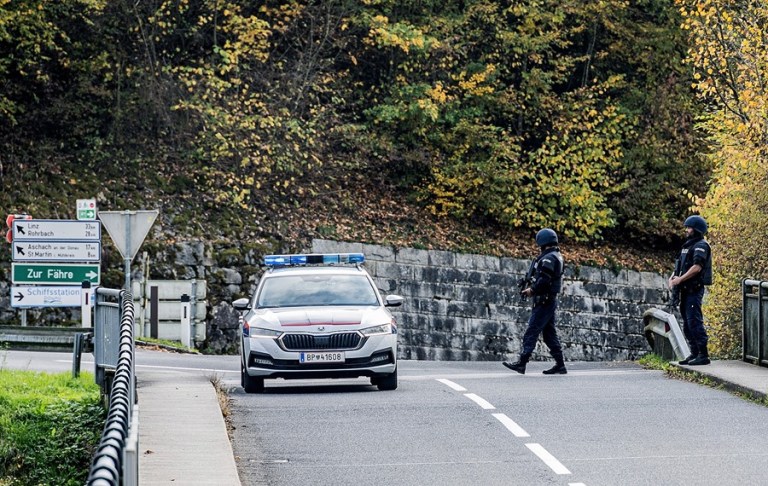 Un muerto y cuatro heridos en un ataque con cuchillo en plena calle en un pueblo de Austria