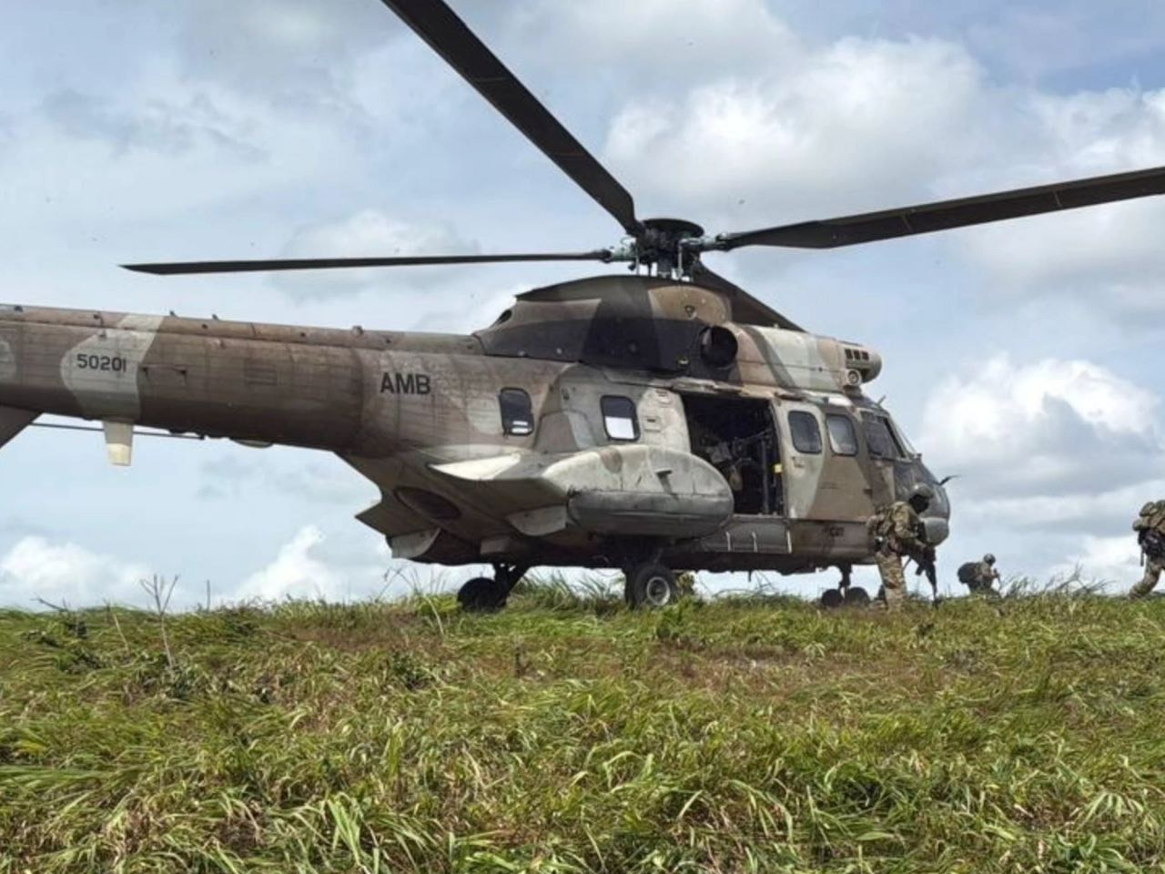 Operación Binacional Relámpago del Catatumbo destruye tres campamentos paramilitares en Zulia