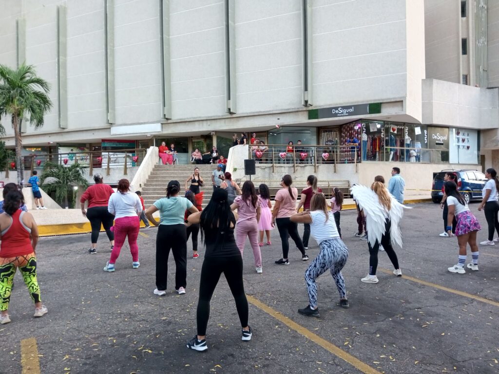 Montielco celebró el amor y la amistad entre baile, regalos y sorpresas