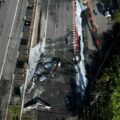 Dos muertos tras estrellarse una avioneta en concurrida avenida de São Paulo, Brasil