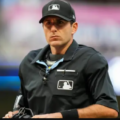 La MLB despide a un umpire por violar las normas de apuestas deportivas