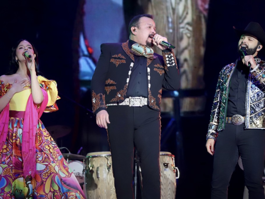 Dinastía Aguilar rendirán homenaje a Paquita la del Barrio en Premios lo Nuestro