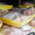 Un 15,8 % aumentó la producción de carne de pollo en Venezuela durante el 2024: El consumo se ubicó en 22 kilos al año per cápita