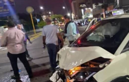 Fuerte choque entre dos vehículos en la avenida Delicias de Maracaibo