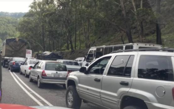 Dos muertos en aparatoso accidente de tránsito en Caracas