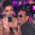 Compórtate que estoy trabajando le dio Nadia a Marc Anthony en los Premios Lo Nuestro