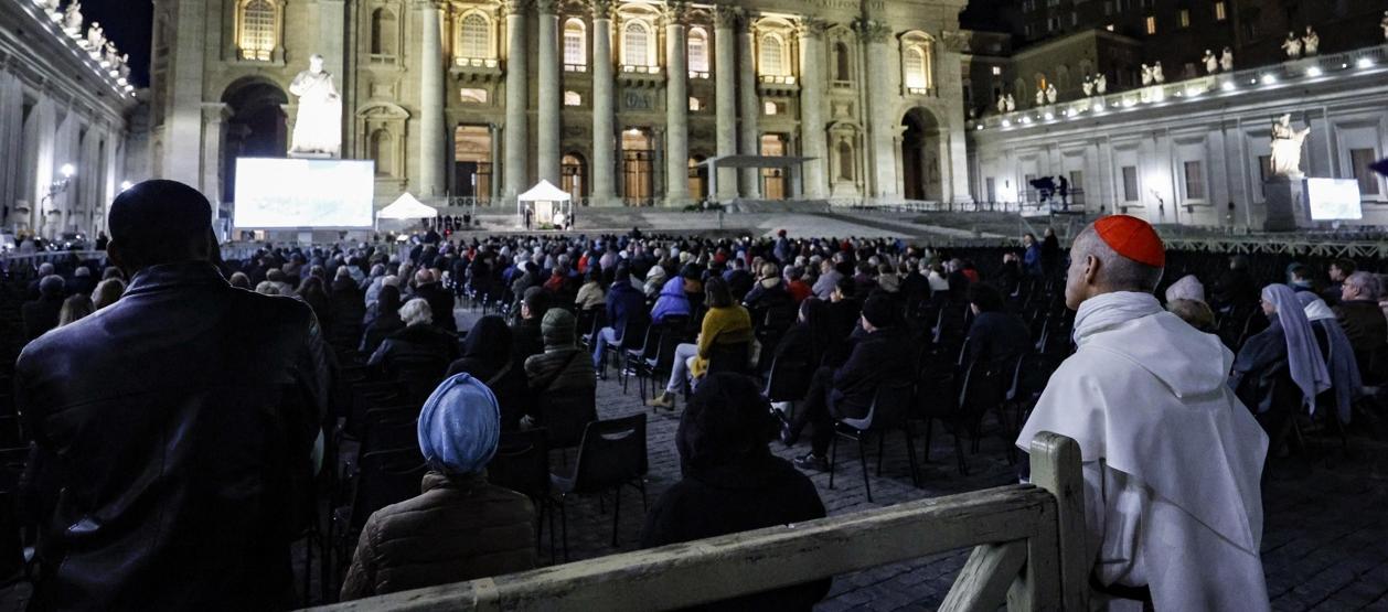 El Vaticano ha estudiado un posible ‘plan B’, que podría incluir la celebración de Semana Santa sin el papa Francisco