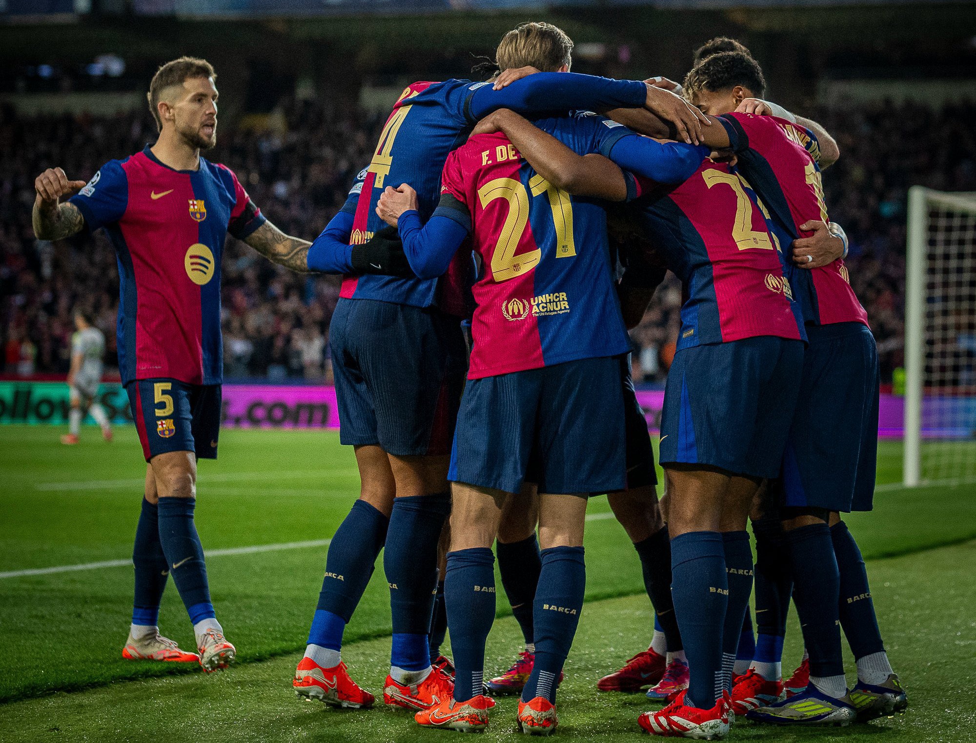 Barcelona accedió a la siguiente fase de la Champions League tras eliminar a Benfica