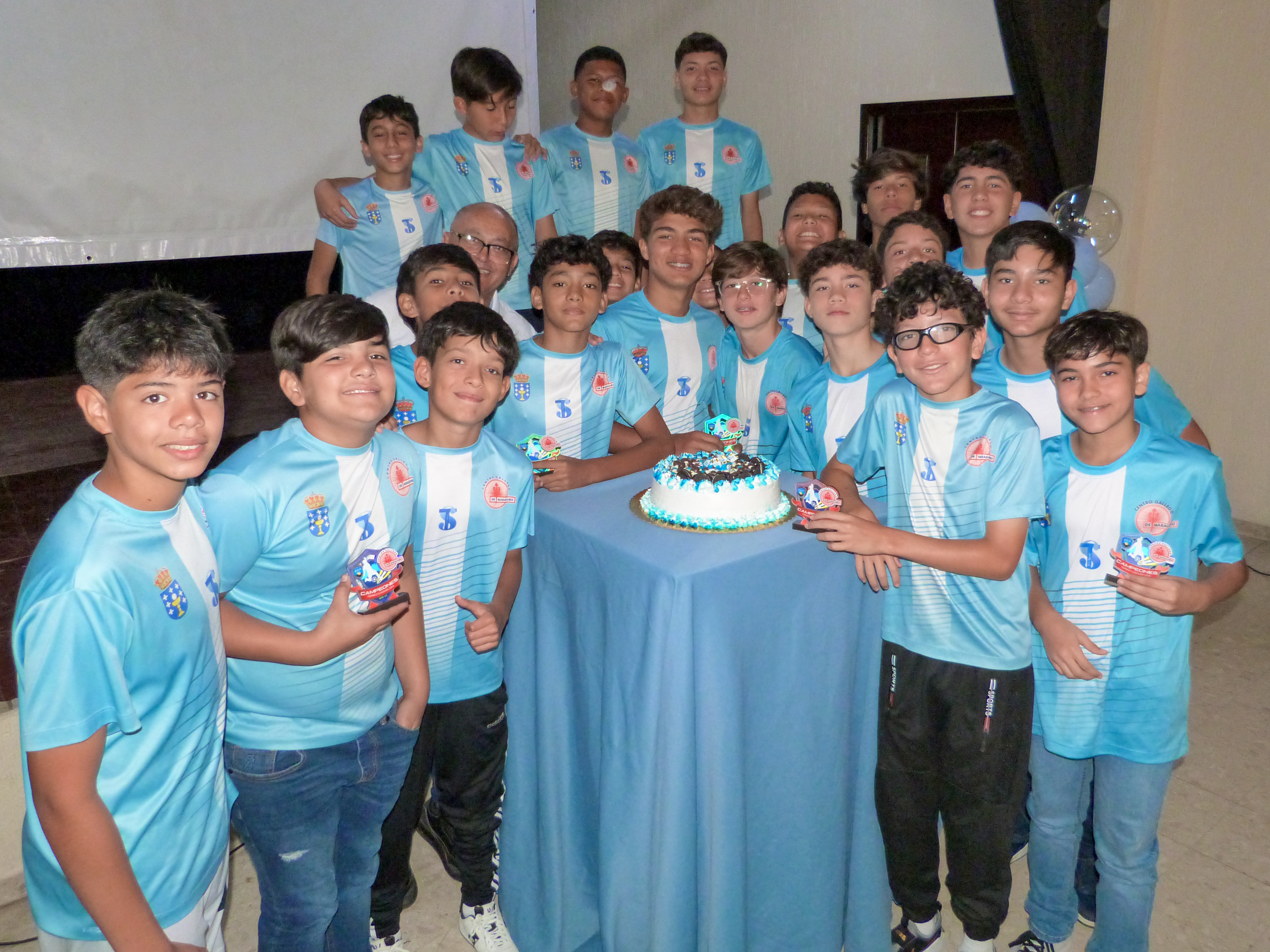 Centro Gallego de Maracaibo otorga reconocimientos a los campeones de Liga de Desarrollo