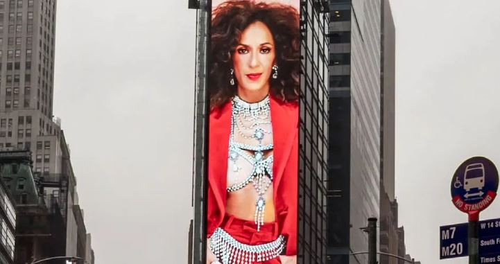 Rosario Flores brilla en lo alto de Times Square: 