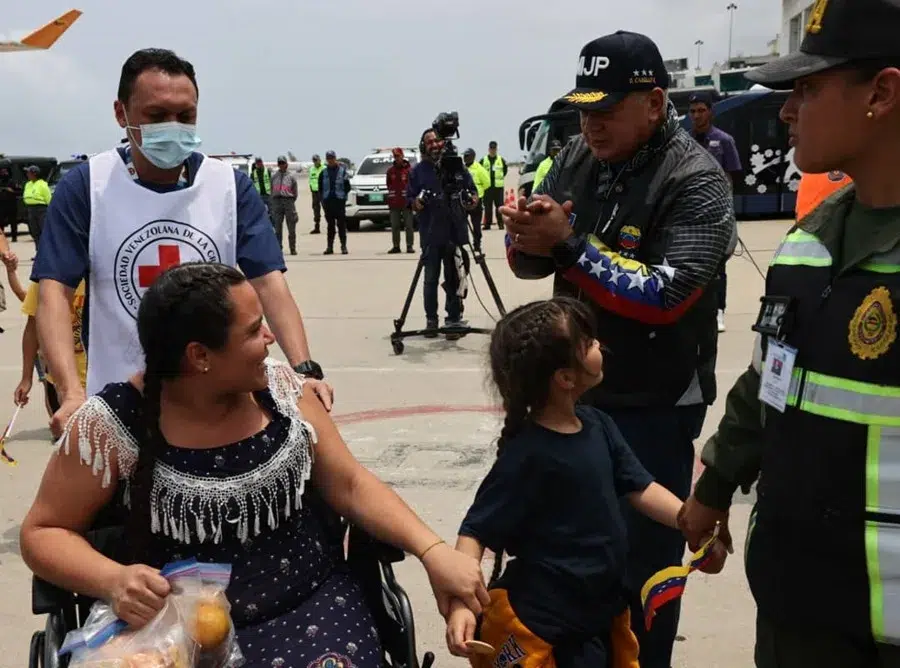 Más de 90 niños regresaron a Venezuela en el último vuelo de repatriación desde México