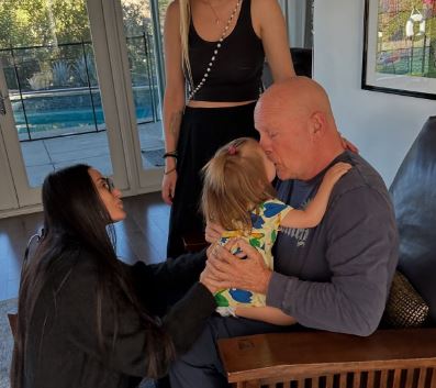 Demi Moore y sus hijas le dieron un hermoso regalo a Bruce Willis: lo visitaron para celebrar su cumpleaños