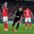 Raphinha decidió para guiar el triunfo del Barcelona sobre Benfica