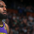 LeBron estará ausente con Lakers por lesión en ingle