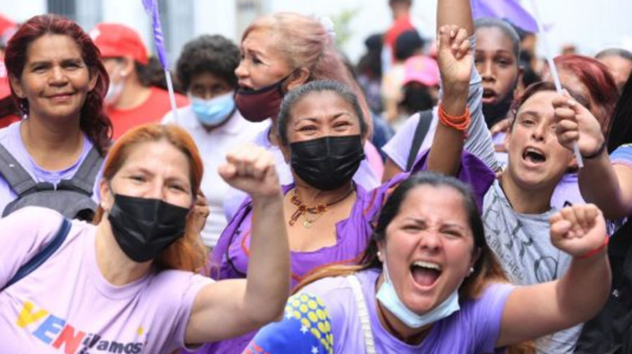 Mujeres protagonizan movilizaciones por su día en la capital del país este 8-Mar